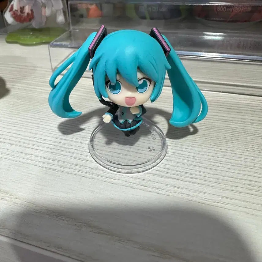 [BUNJANG] Hatsune Miku Happy Jump Gacha Figure / 하츠네 미쿠 해피 점프 가챠 피규어