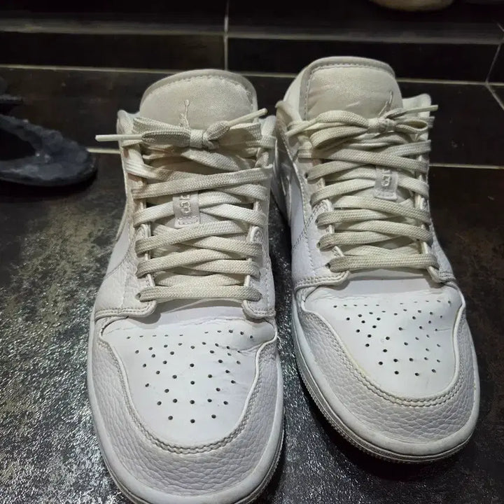 [BUNJANG] Nike Air Jordan 1 Low White Men&