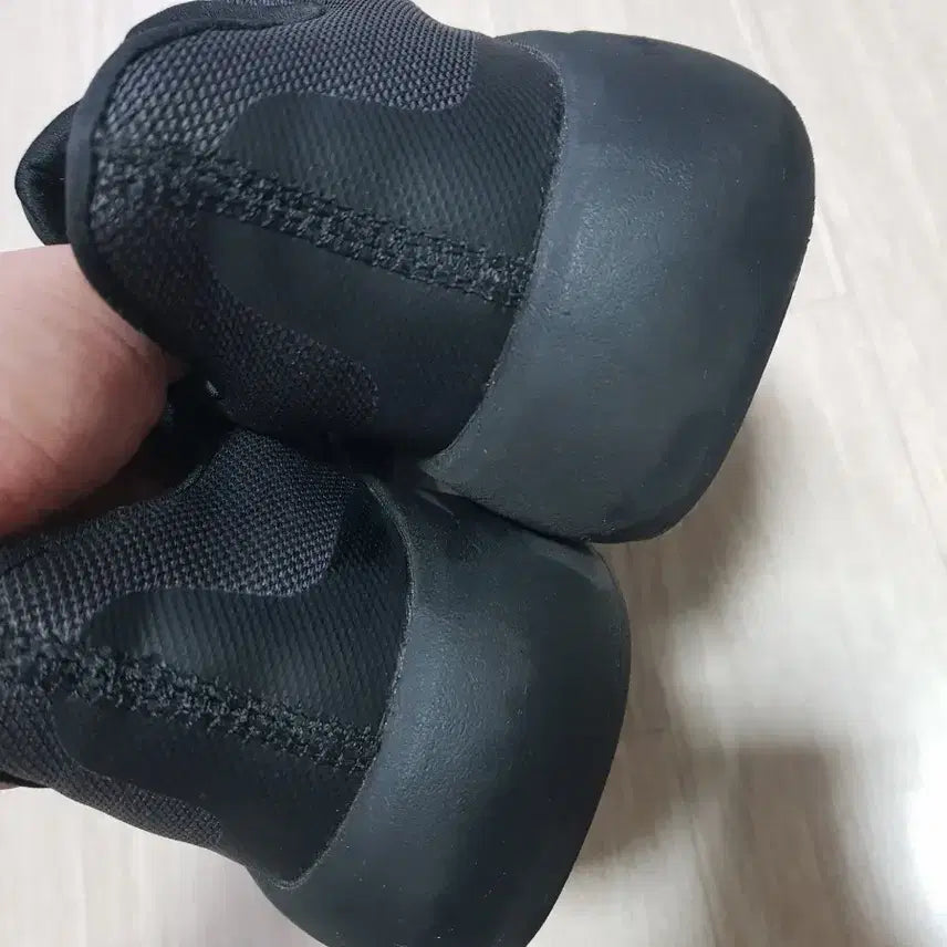 [BUNJANG] Skechers Go Run Max Cushioning Shoes (Size 250, Black) / 스케쳐스 고런 멕스쿠셔닝 (250size)