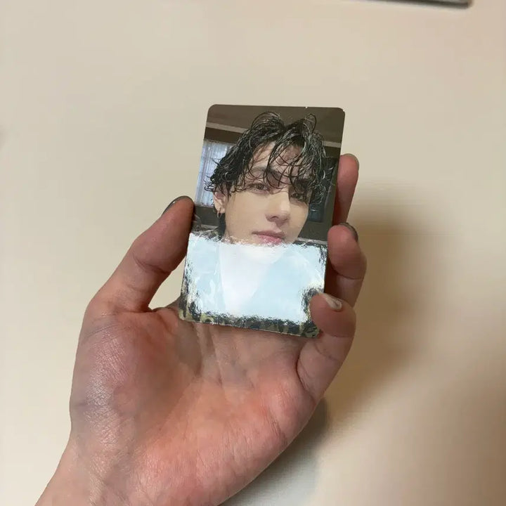 [BUNJANG] BTS 2020 Memories Blu-ray V Taehyung Photocard / 방탄 bts 2020 메모리즈 블루레이 블레 태형 뷔 v 포카