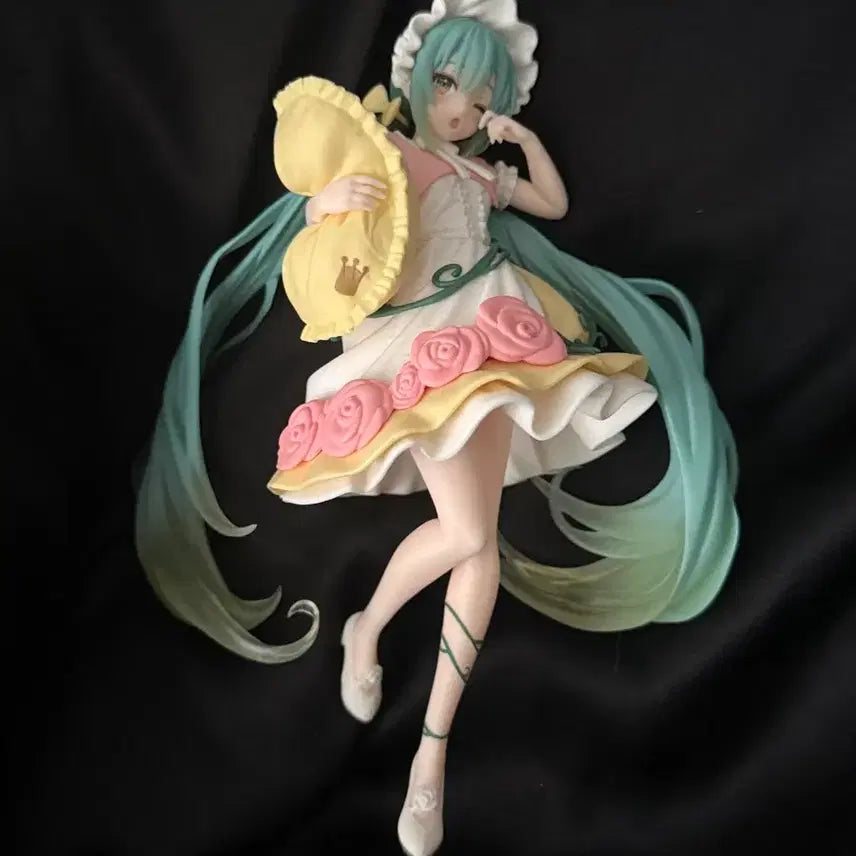 [BUNJANG] Taito Wonderland Hatsune Miku Sleeping Beauty Figure / 하츠네 미쿠 잠자는숲속의미녀 타이토 원더랜드