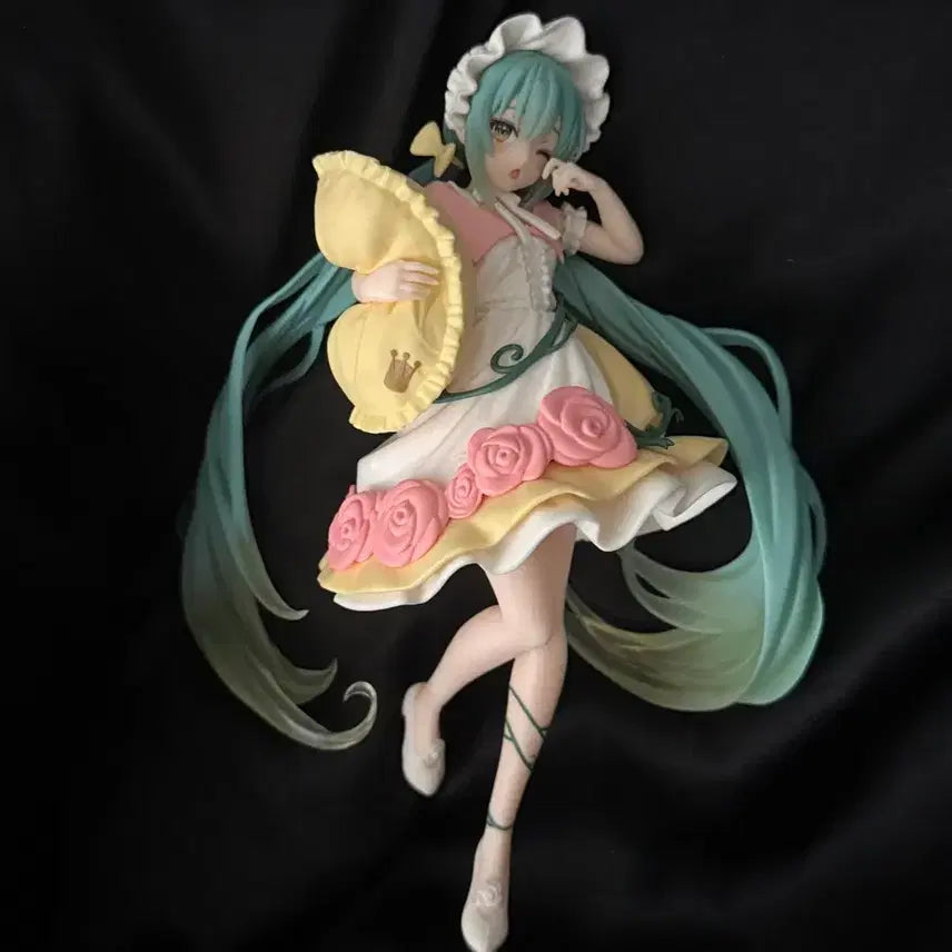 [BUNJANG] Taito Wonderland Hatsune Miku Sleeping Beauty Figure / 하츠네 미쿠 잠자는숲속의미녀 타이토 원더랜드
