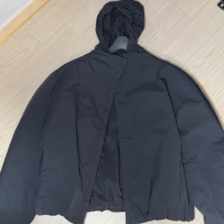 [BUNJANG] Amomento Taffeta Padded Raglan Jumper Black S / 아모멘토 타프타 패디드 라글런 점퍼 블랙 s