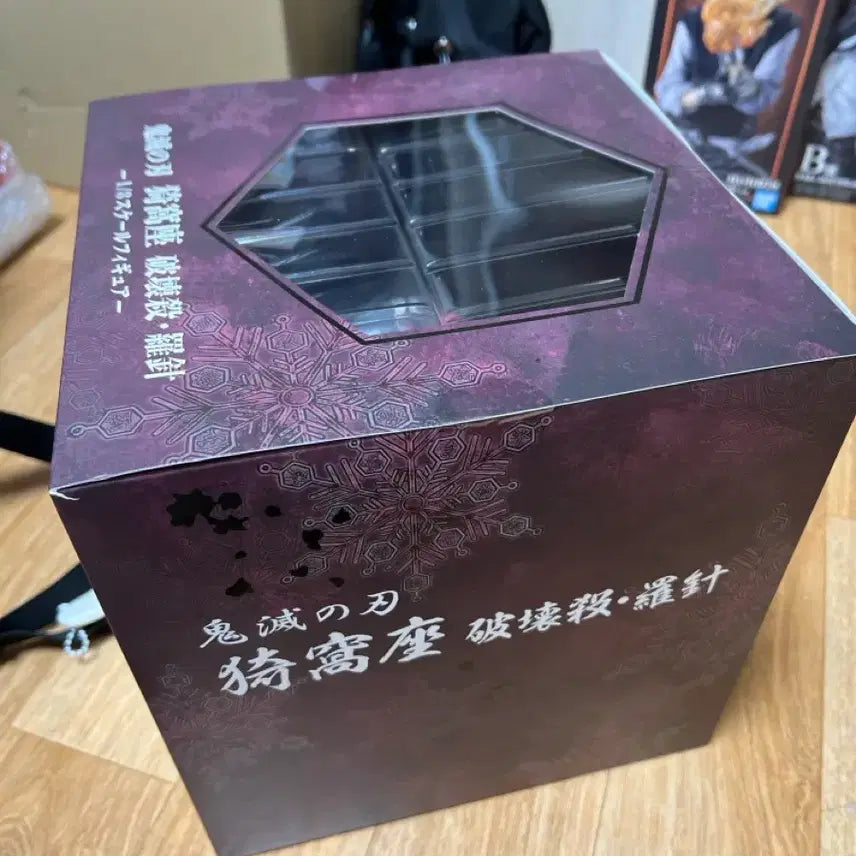 [BUNJANG] Aniplex Akaza 1/8 Scale Figure &amp; Sega Giyu Figure (Sealed Akaza) / 미개봉)귀멸의 칼날 애니플렉스 아카자 1/8 스케일 피규어+세가 기유판매