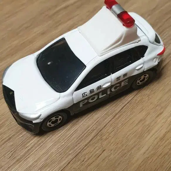[BUNJANG] Takara Tomy Tomica No. 82 Mazda CX-5 Police Car / 토미카 No.82 마쓰다 CX-5 파트로-루카