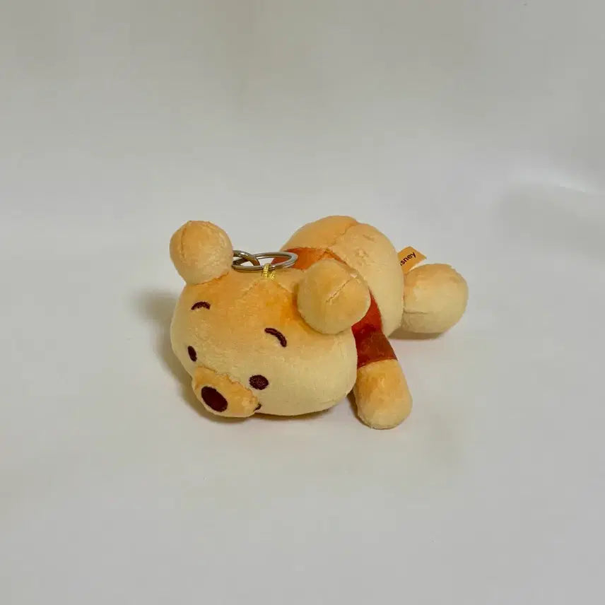 [BUNJANG] Pooh Bear Lying Down Plush Keychain / 누워있는 푸 인형