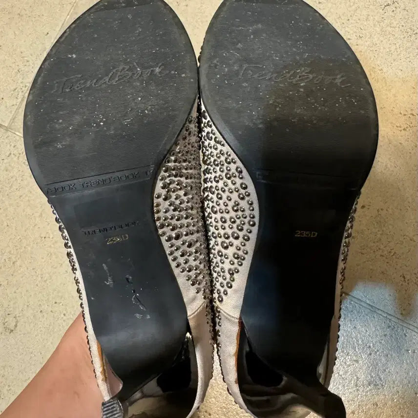[BUNJANG] Trend Book Embellished Heels / 트렌드북 구두