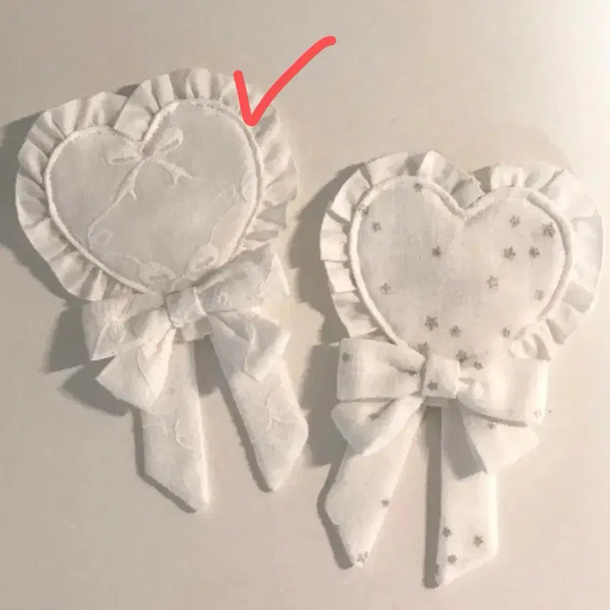 [BUNJANG] Melon Bread Strawberry Handmade Heart Rosette Witch Form Keychain / 메론빵맛딸기님 핸드메이드 하트 로제트 윗치폼 양도