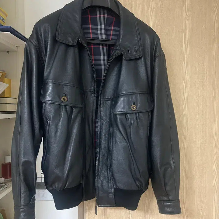 [BUNJANG] Burberry Leather Bomber Jacket / 버버리 가죽 봄버자켓 판매합니다.