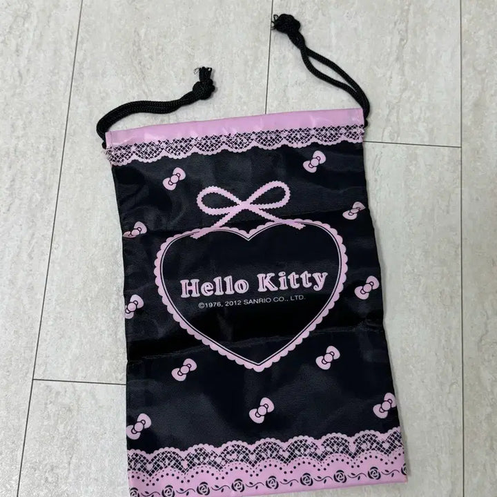 [BUNJANG] Sanrio Hello Kitty Authentic Rare Discontinued Backpack Full Set with Pouch &amp; Mirror New with Tags / 헬로키티 정품 희귀 신학기 가방 풀세트 백팩 새상품