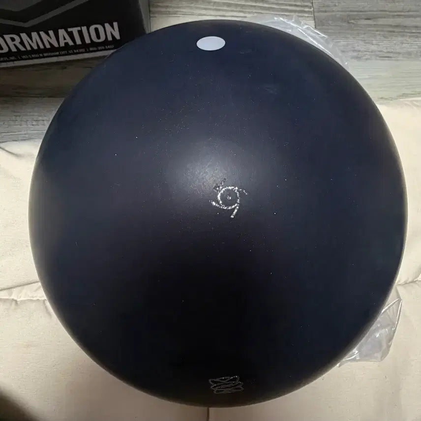 [BUNJANG] Storm Physics Blackout Bowling Ball 15 lb / 스톰 볼링공 피직스 블랙아웃 15파운드