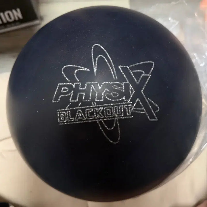 [BUNJANG] Storm Physics Blackout Bowling Ball 15 lb / 스톰 볼링공 피직스 블랙아웃 15파운드