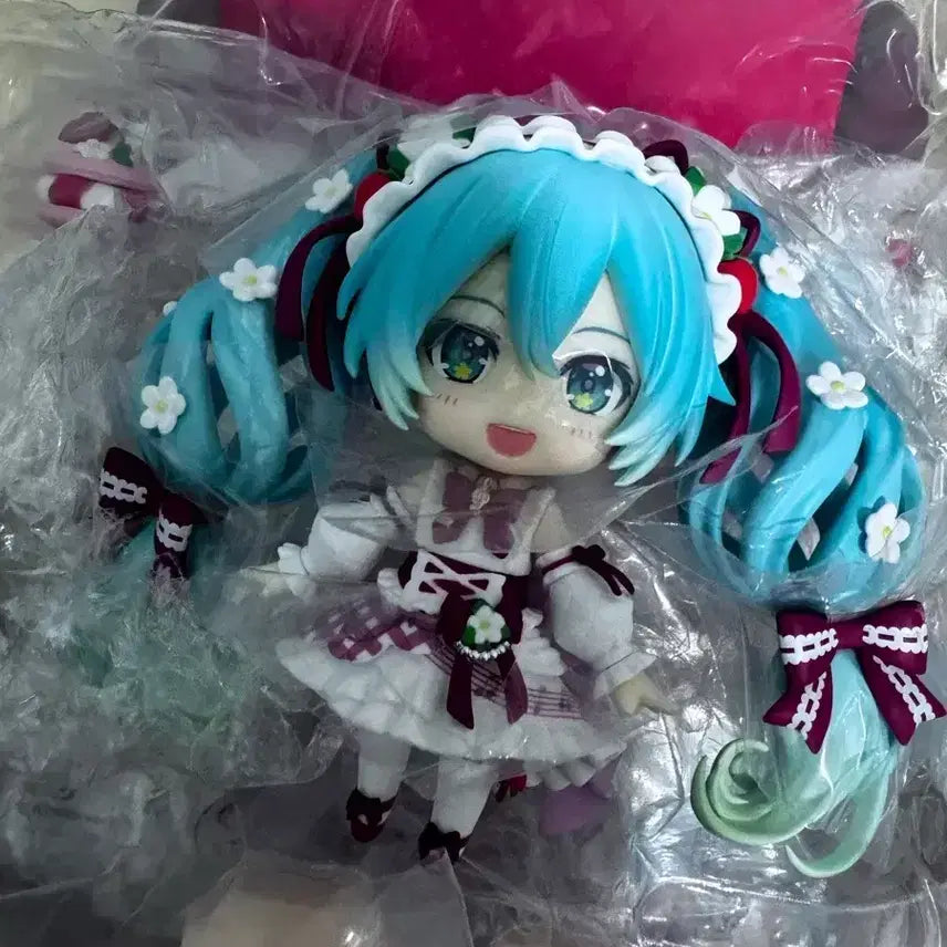 [BUNJANG] Hatsune Miku 15th Anniversary Limited Edition Figure / 하츠네 미쿠 15주년 기념 한정판 피규어
