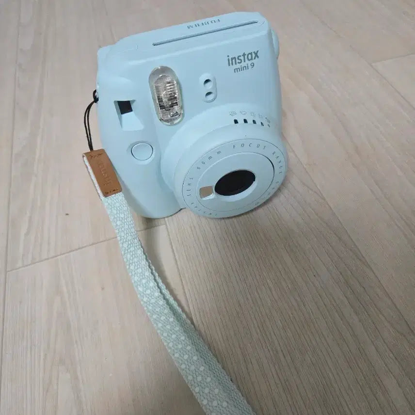 [BUNJANG] Fujifilm Instax Mini 9 Camera (Light Blue) / 인스탁스 미니9