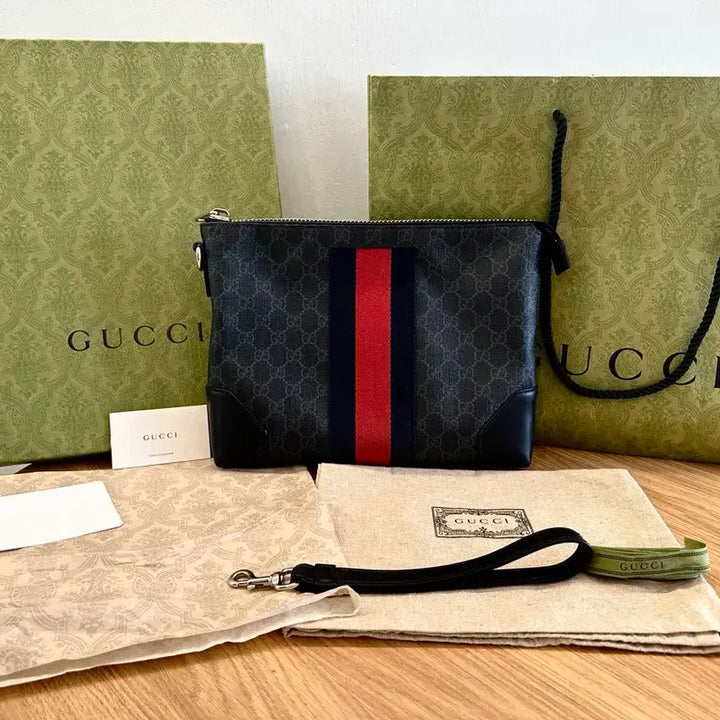 [BUNJANG] Gucci Supreme Tri-Color Standing Clutch Bag / [풀구성/새상품급] 구찌 수프림 스탠딩 클러치백