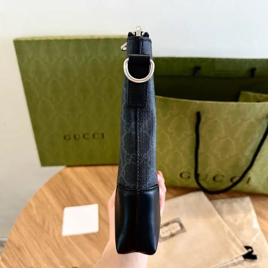 [BUNJANG] Gucci Supreme Tri-Color Standing Clutch Bag / [풀구성/새상품급] 구찌 수프림 스탠딩 클러치백