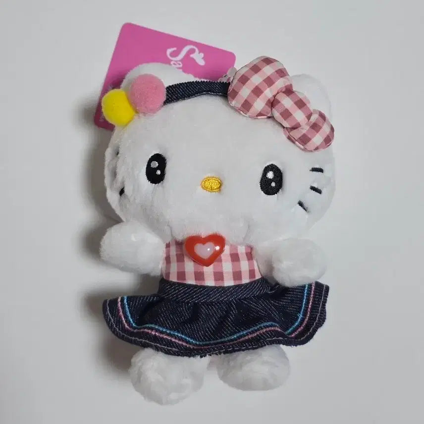 [SOLD OUT] (새상품)헬로키티 일본 정품 깅엄 데님 마스코트 키링 인형 판매해요!