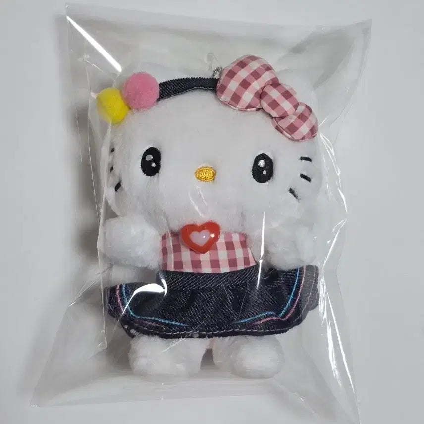 [SOLD OUT] (새상품)헬로키티 일본 정품 깅엄 데님 마스코트 키링 인형 판매해요!