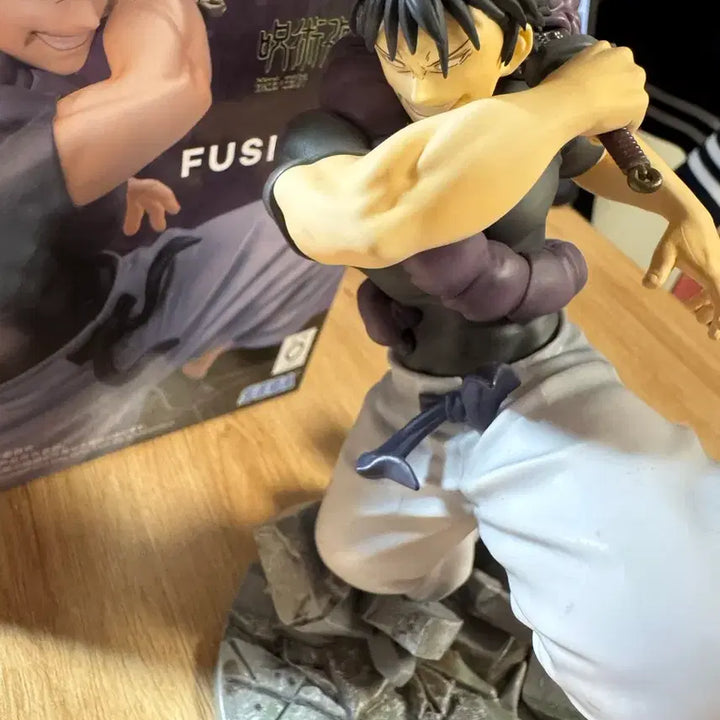 [BUNJANG] Toji Luminasta Figure / 토우지 루미나스타 피규어