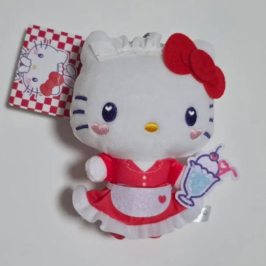 [SOLD OUT] (새상품)헬로키티 일본정품 메이드카페 마스코트 키링 인형 판매해요!옆으