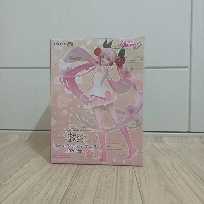 [BUNJANG] Taito Hatsune Miku Sakura Figure 2020 Ver. / 타이토 하츠네 미쿠 사쿠라 피규어 2020ver