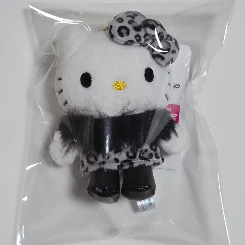 [BUNJANG] Sanrio Hello Kitty MC Collection Animal Leopard Mascot Keychain Doll / (최종가)헬로키티 일본 정품 MC컬렉션 애니멀 블랙 마스코트 판매해요!