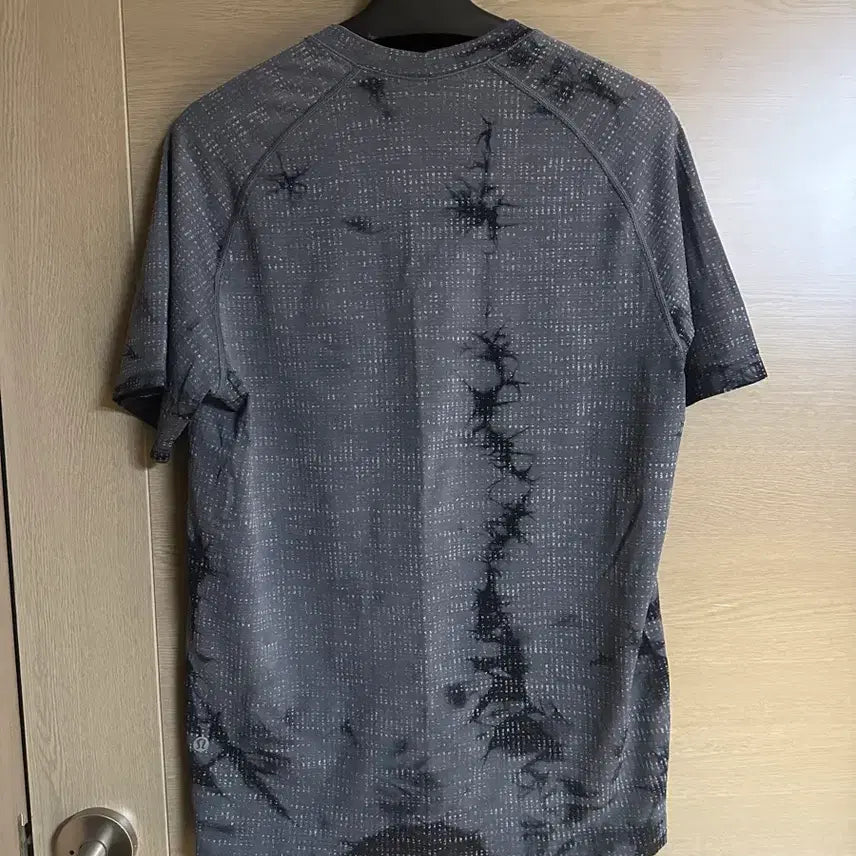 [SOLD OUT] [M]룰루레몬 메탈벤트테크 숏슬리브