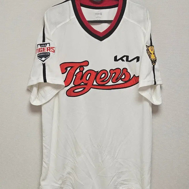 [BUNJANG] Kia Tigers Replica Icon Uniform Baseball Jersey (Size 105) / 105 기아타이거즈 레플리카 아이콘 유니폼 야구복