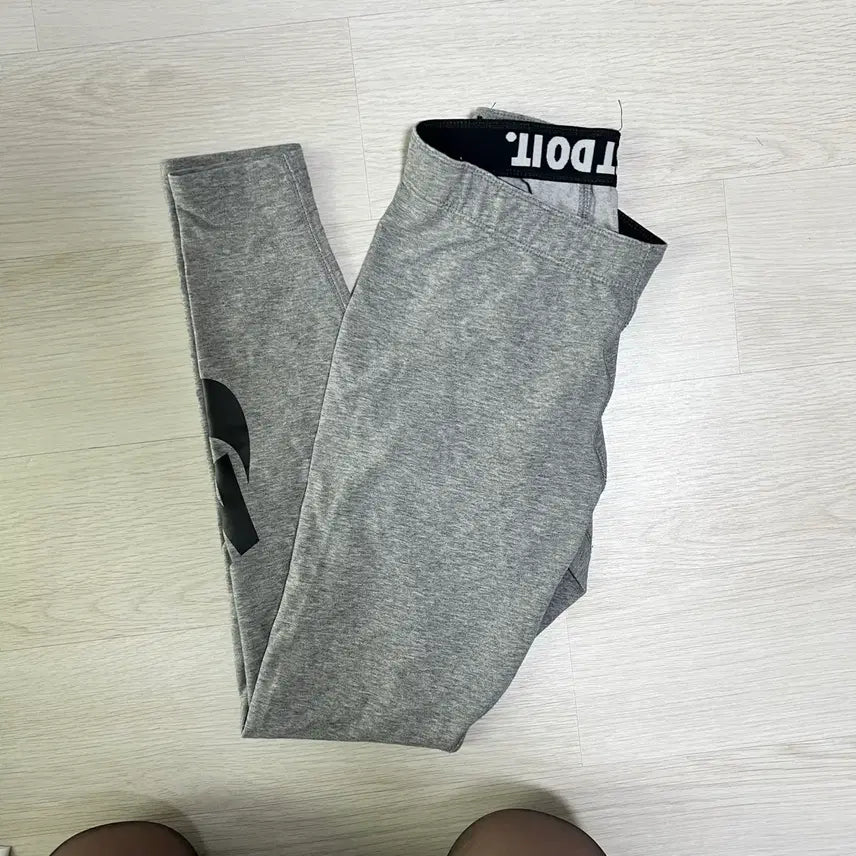 [BUNJANG] Nike Gray Leggings / 나이키 그레이 레깅스 팔아요!