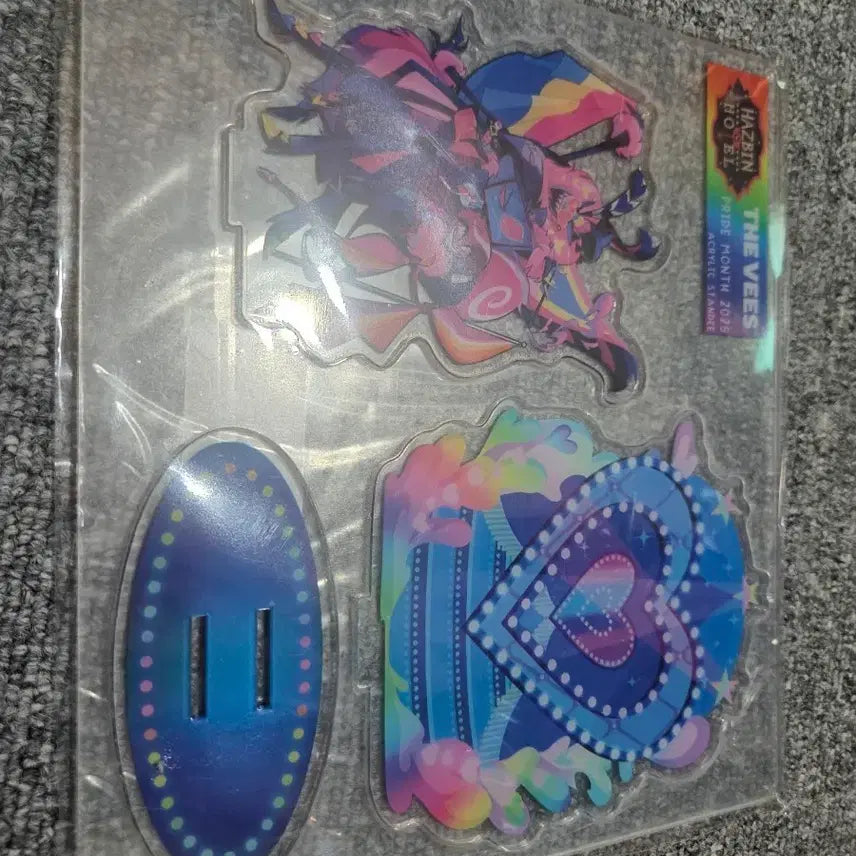 [BUNJANG] HasBeen Hotel Pride The Vees Acrylic Stand (Sealed) / 해즈빈호텔 프라이드 The vees 아크릴 스탠드 미개봉