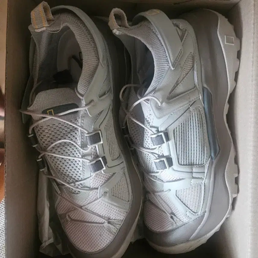 [BUNJANG] National Geographic Rover Frozen Sneakers 250mm / 내셔널지오그래픽 로버 프로즌 운동화 250 사이즈