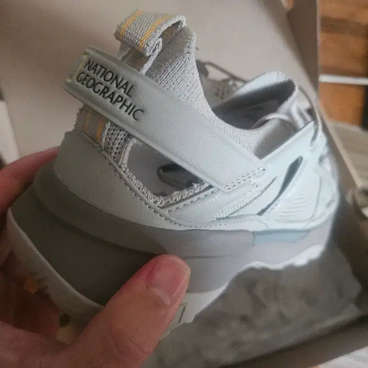 [BUNJANG] National Geographic Rover Frozen Sneakers 250mm / 내셔널지오그래픽 로버 프로즌 운동화 250 사이즈