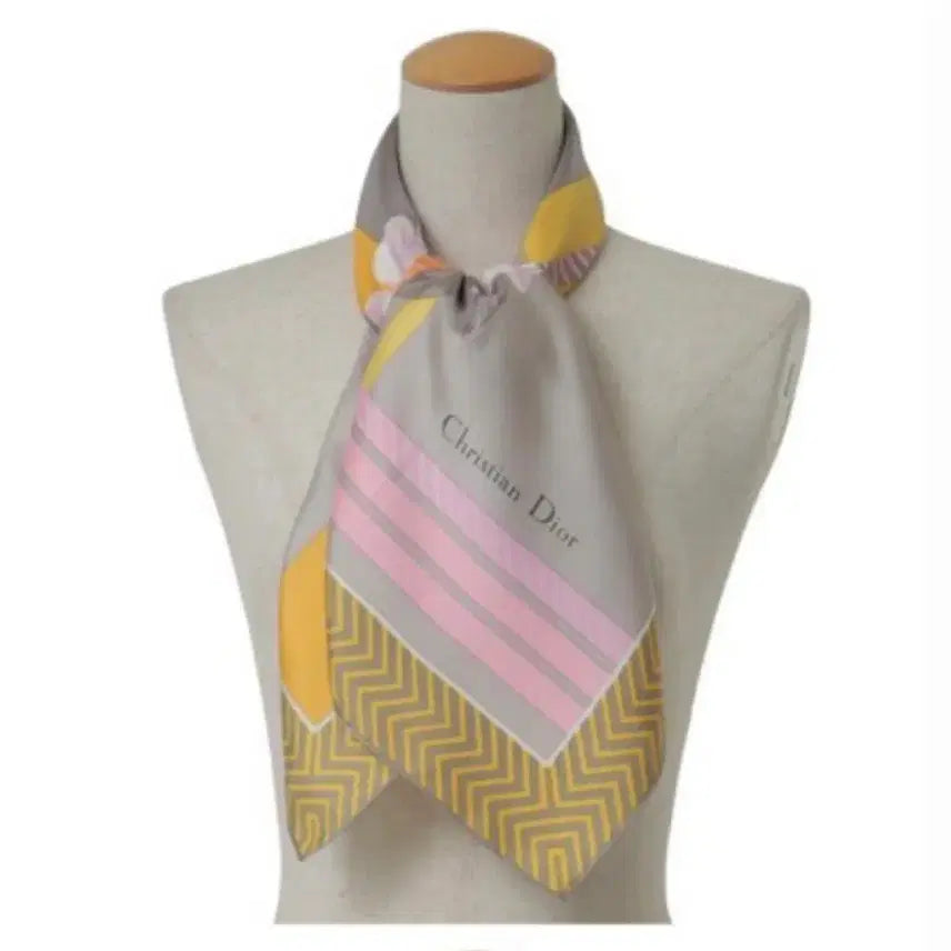 [BUNJANG] Christian Dior Silk Scarf Flower Grey Yellow (78x78) / [정품] 디올 실크 스카프 플라워 그레이 옐로우 (78x78)