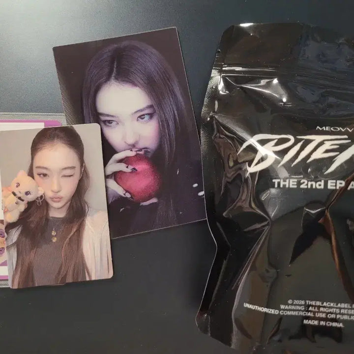 [BUNJANG] meovv Miyao Ella Bite Now Plush Keychain / meovv 미야오 엘라 bite now plush 인형 키링