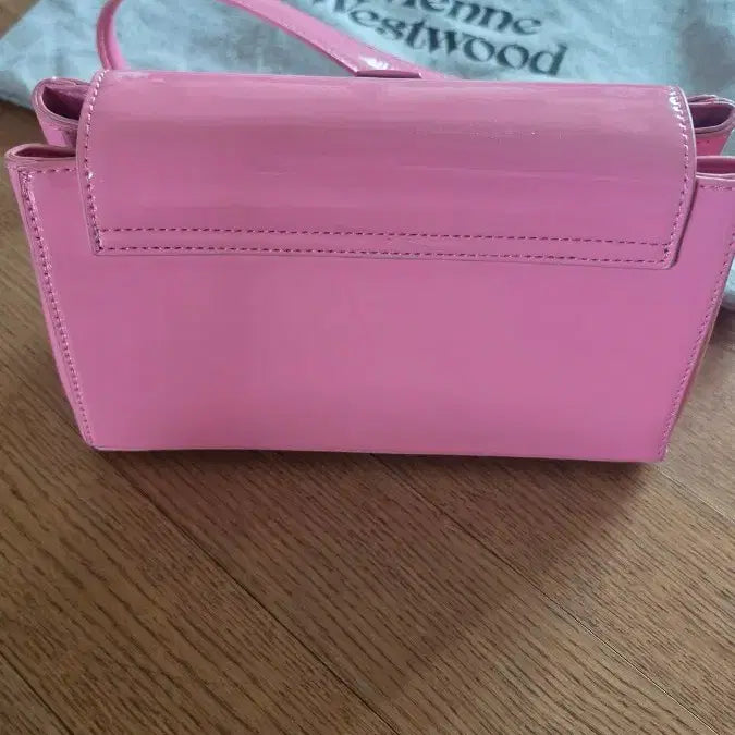 [BUNJANG] Vivienne Westwood Hazel Shoulder Bag Pink Enamel / 비비안웨스트우드 핑크 에나멜 헤이즐 숄더백 팝니다.