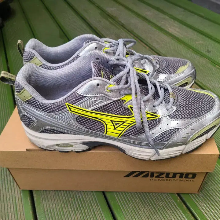 [BUNJANG] Mizuno Quiet Shade Grey Sneakers (270mm) / 미즈노 콰이엇 쉐이드 270
