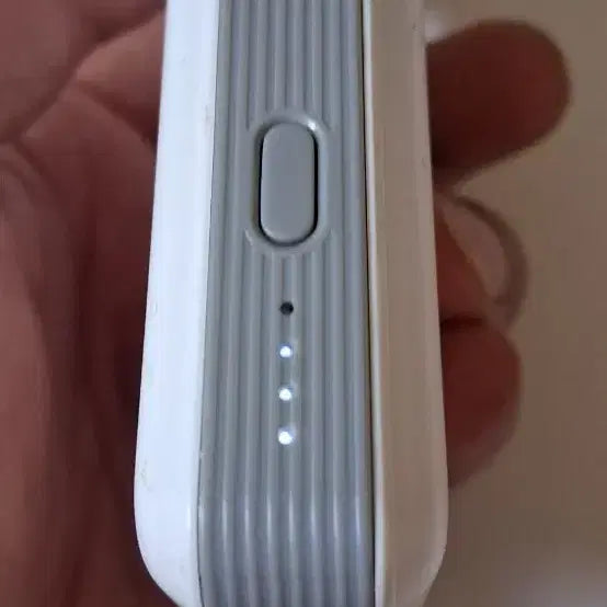 [SOLD OUT] 에너자이저 고용량 UE 18000mAh 무선충전기 작동정상