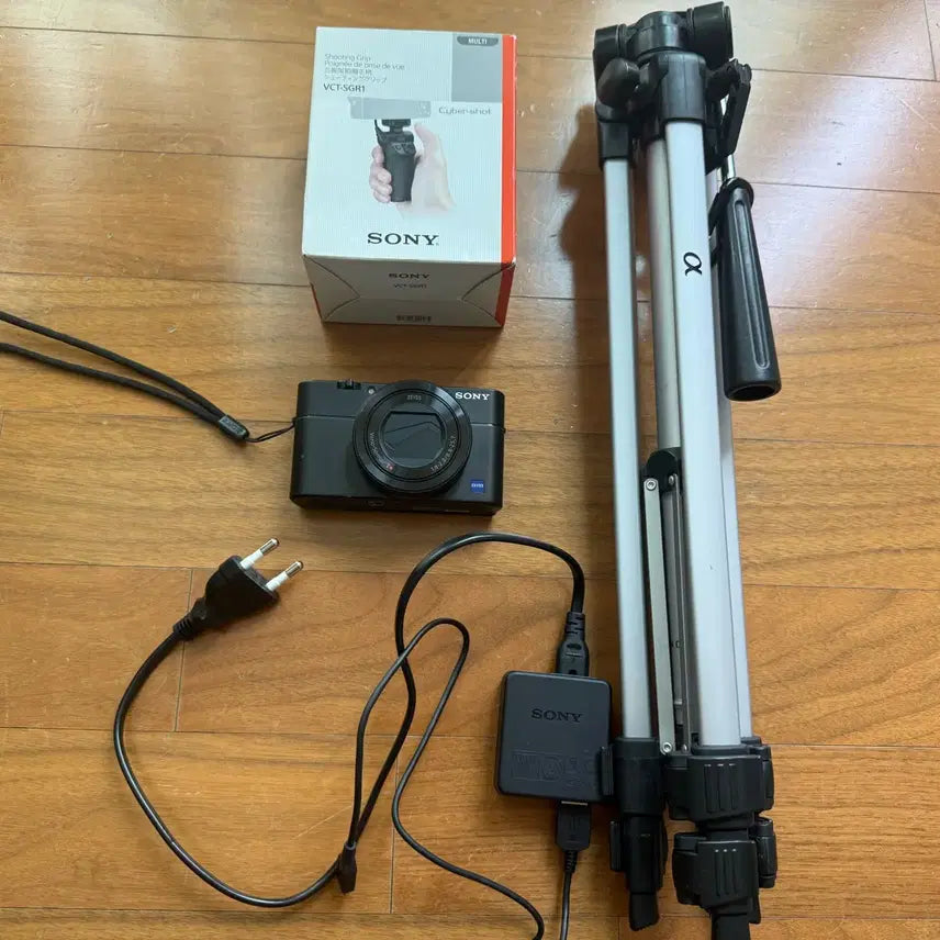 [SOLD OUT] 소니 RX100M5 + vct-sgr1 판매합니다