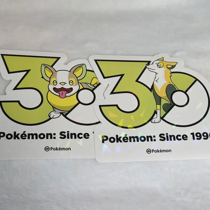[BUNJANG] Pokemon 30th Anniversary Logo Sticker (Bellsprout + Weepinbell) / 포켓몬 30주년 로고 스티커 멍파치+펄스멍 판매합니다.