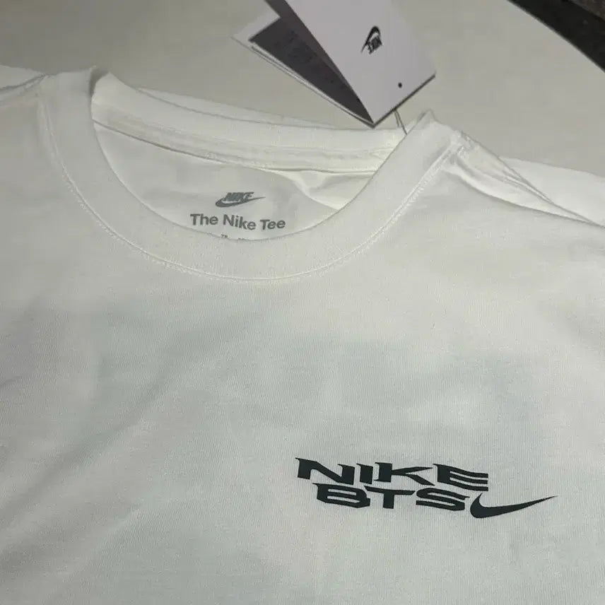 [BUNJANG] BTS x Nike Collaboration Short Sleeve T-Shirt - White XS (J-Hope Worn) / BTS x 나이키 숏슬리브 반팔 화이트 XS 새상품(홉이착용)