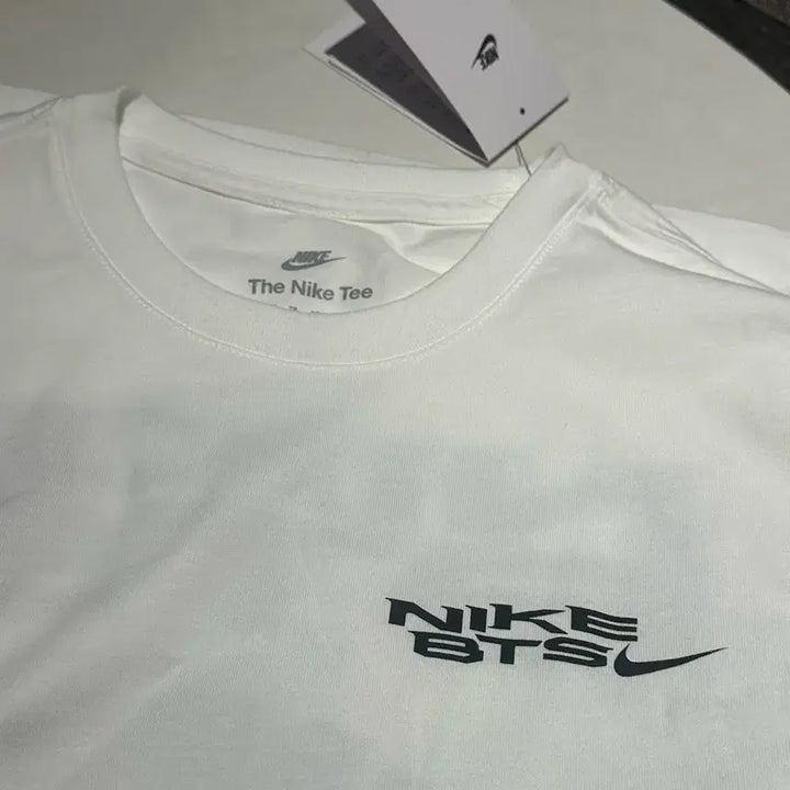 [BUNJANG] BTS x Nike Collaboration Short Sleeve T-Shirt - White XS (J-Hope Worn) / BTS x 나이키 숏슬리브 반팔 화이트 XS 새상품(홉이착용)