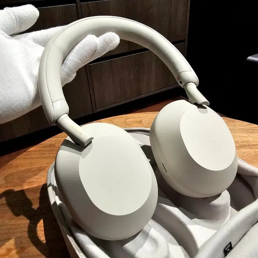[BUNJANG] Sony WH-1000XM5 Platinum Silver Headphones / [S급/풀구성] 소니 WH-1000XM5 플래티넘 실버