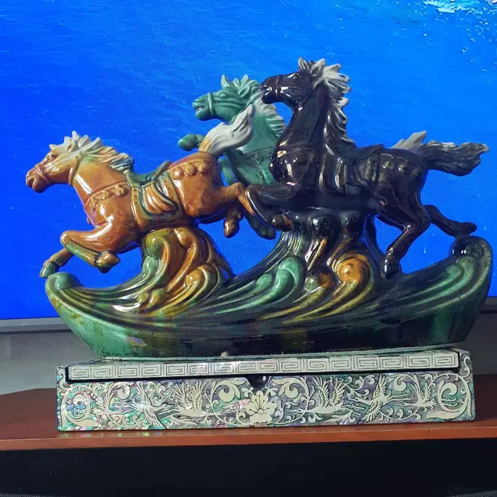 [BUNJANG] Wild Galloping Horse Ceramic Figurine / 질주하는 야생마