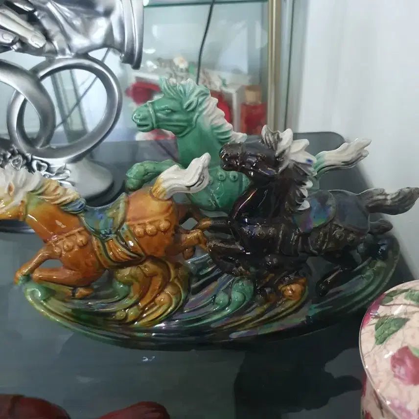 [BUNJANG] Wild Galloping Horse Ceramic Figurine / 질주하는 야생마
