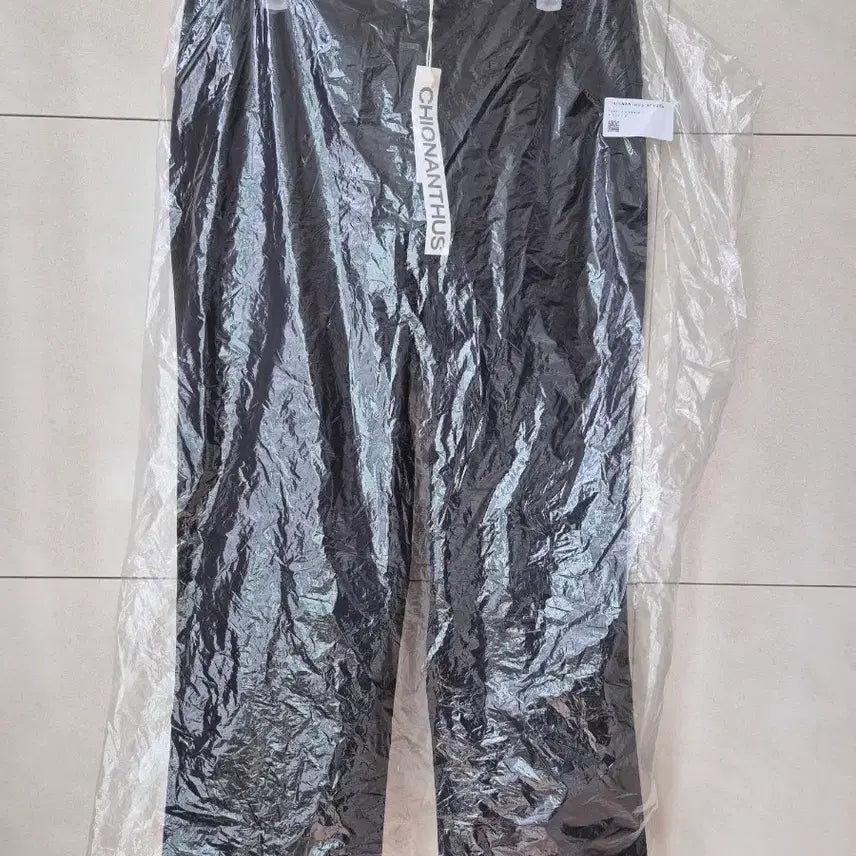 [SOLD OUT] CHIONANTHUS RETUSA 카프리 로우라이즈 지퍼 팬츠 블랙 S