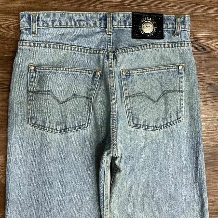 [BUNJANG] Versace Jeans Couture 90s Medusa Silver Button Denim Pants / 90s 베르사체 진스 꾸뛰르 메두사 은장버튼 데님 팬츠 33