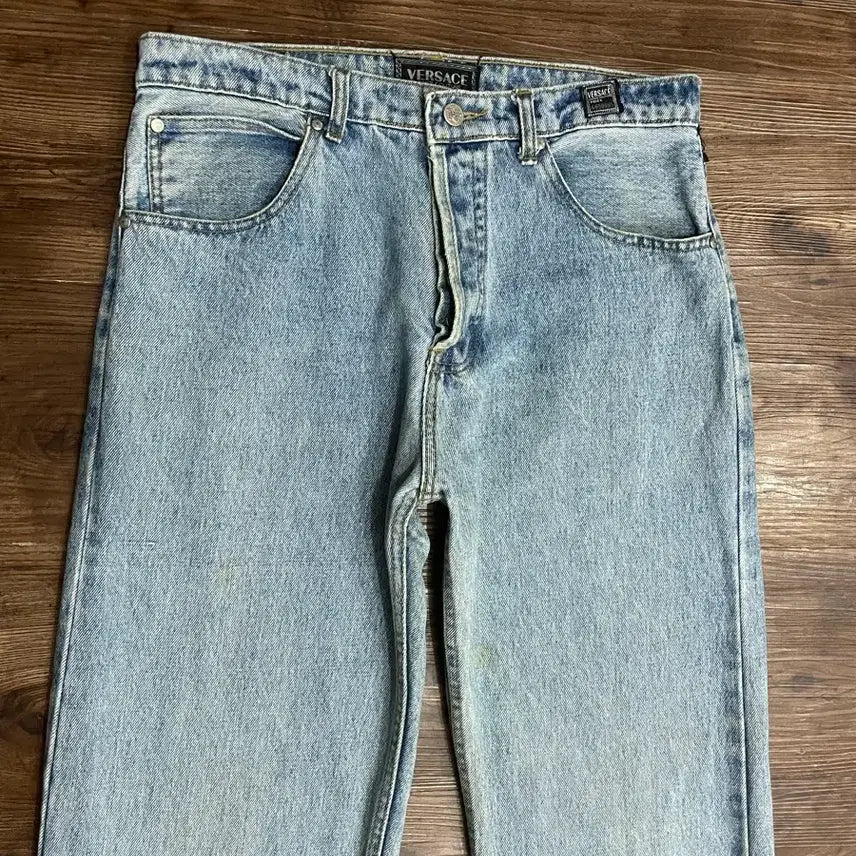 [BUNJANG] Versace Jeans Couture 90s Medusa Silver Button Denim Pants / 90s 베르사체 진스 꾸뛰르 메두사 은장버튼 데님 팬츠 33