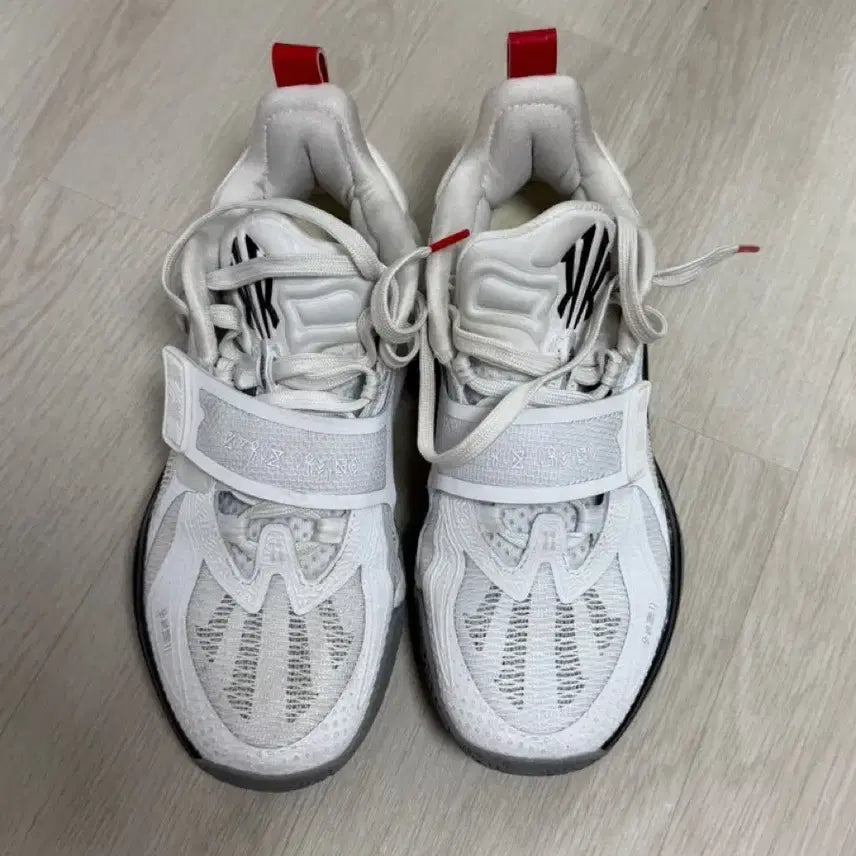 [BUNJANG] Anta Kai 1 Taeguk Sneakers Size 250 / 안타 카이1 태극 250사이즈