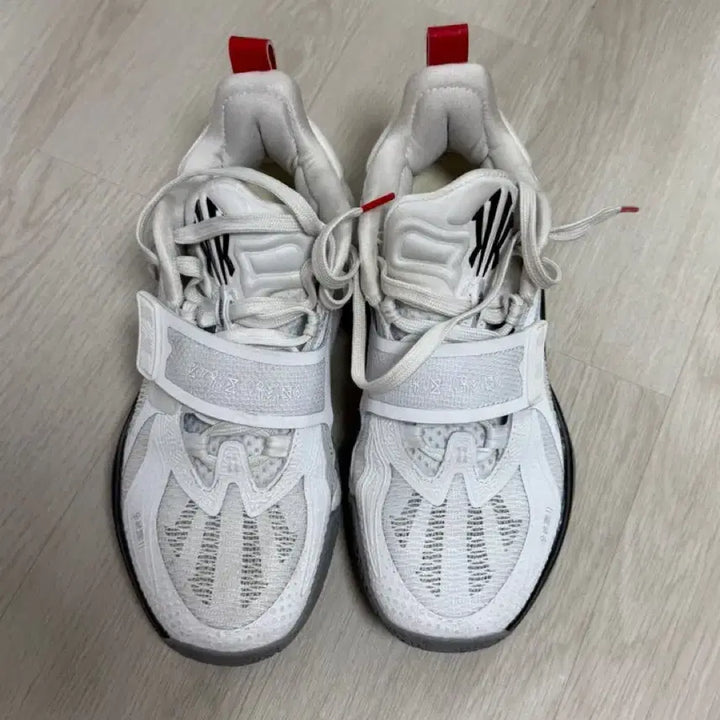 [BUNJANG] Anta Kai 1 Taeguk Sneakers Size 250 / 안타 카이1 태극 250사이즈