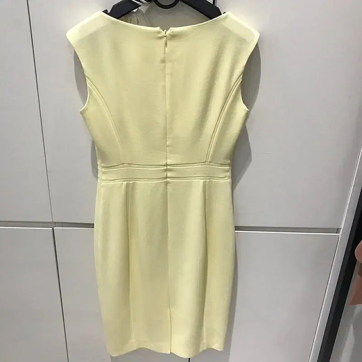 [BUNJANG] Misha Lemon Sleeveless Dress / 미샤레몬고급민소매 원피스